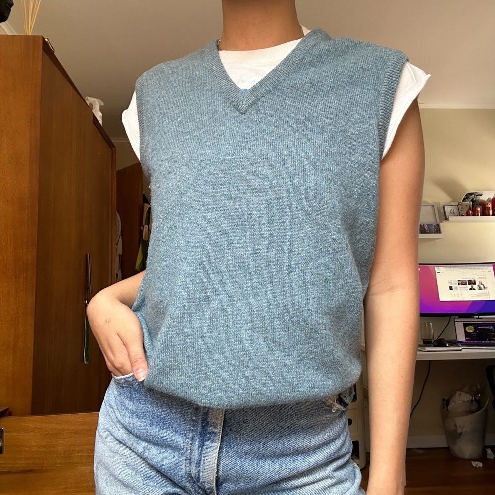 Vintage 100% lambswool sweater vest
